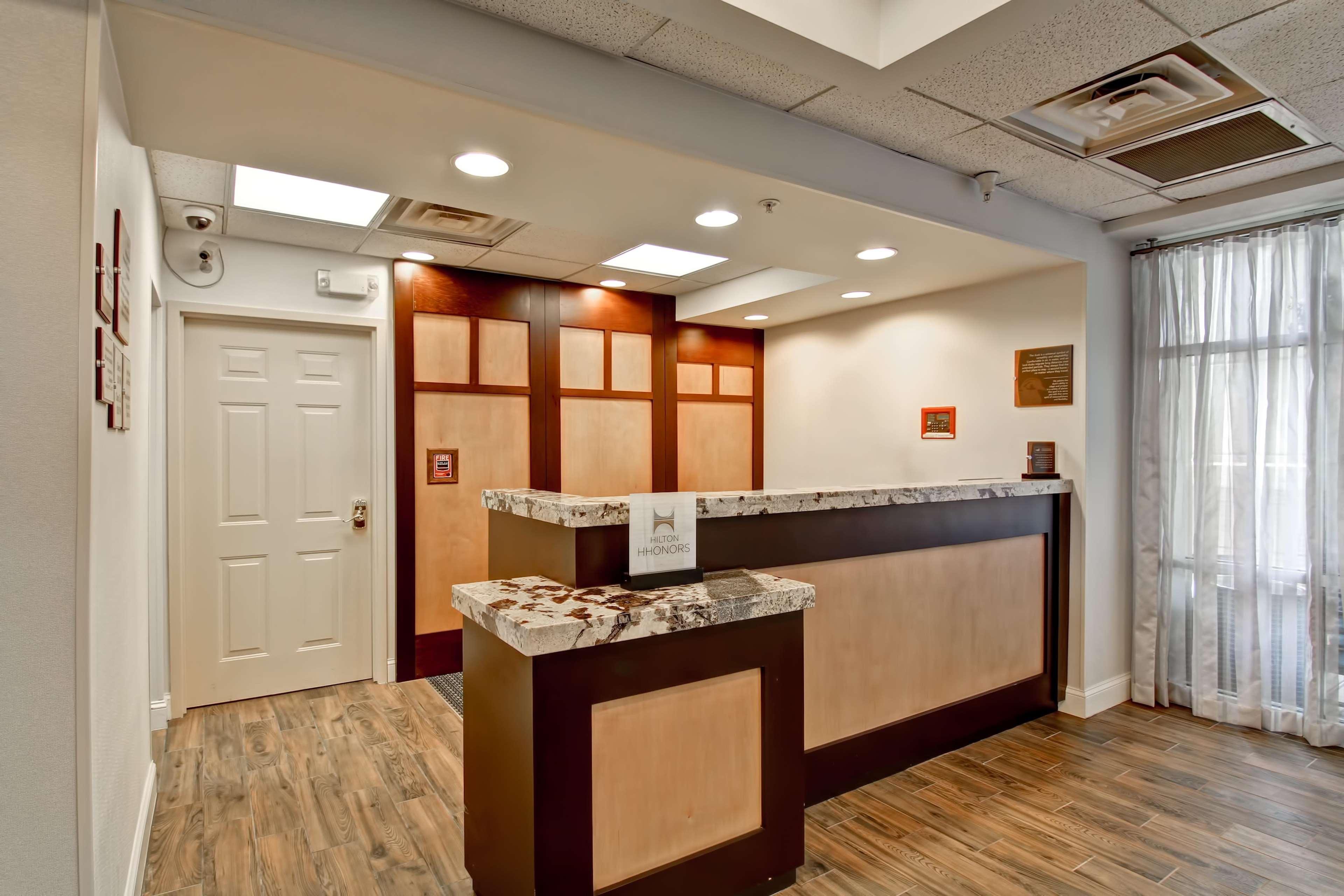 Homewood Suites By Hilton Newark-Cranford Exterior photo